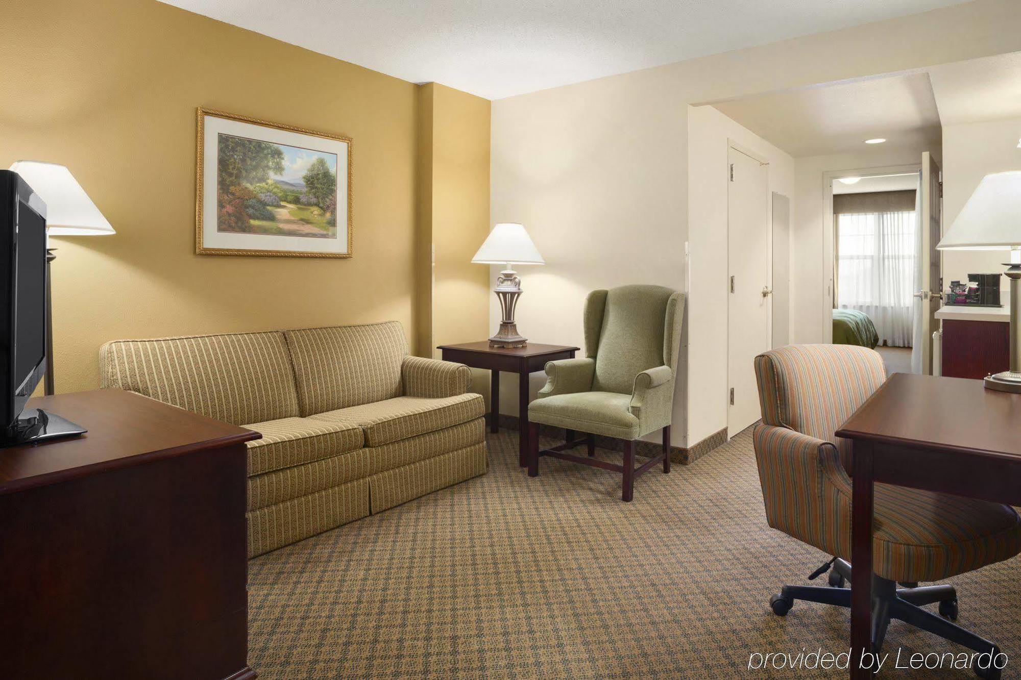 Courtyard Denver Airport At Gateway Park 3*