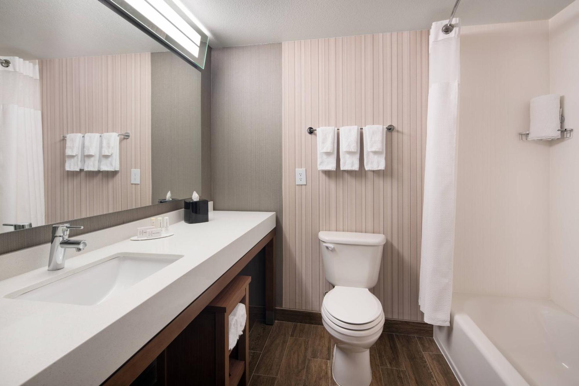 Courtyard Denver Airport At Gateway Park Hotel 3*